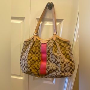 Authentic Coach purse! Clean inside and out.